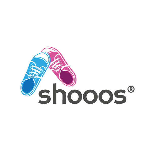 Shooos.sk predáva originálne modely oblečenia a obuvy.